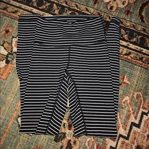 Lululemon Wunder Under  size 4 28”